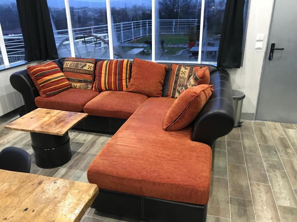 Best Price #3 "La Serre" X4 People Orchamps-Vennes Eksteriør bilde
